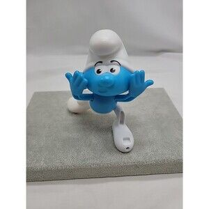2016 Burger King Smurfs The Lost Village, Clumsy Smurf - Kid's Meal Toy For Kids